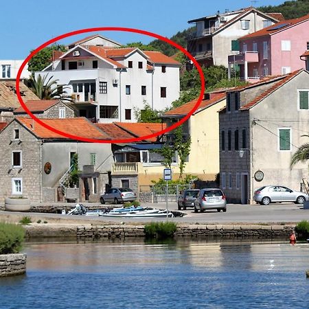 Apartments By The Sea Vrboska Exterior foto