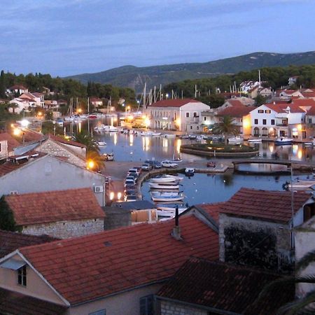 Apartments By The Sea Vrboska Exterior foto