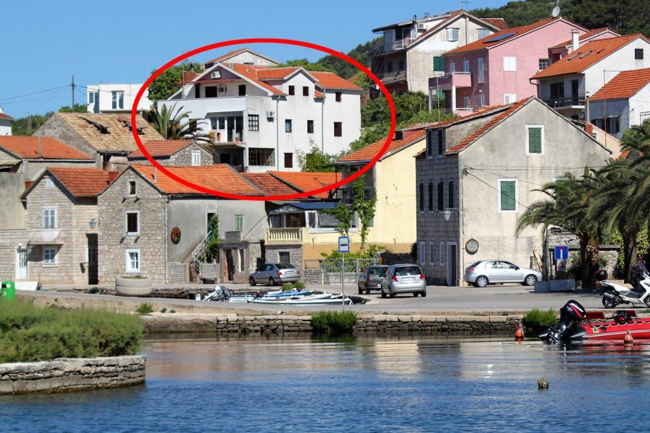 Apartments By The Sea Vrboska Exterior foto